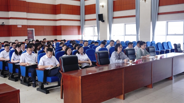 台下用.jpg 台下用.jpg