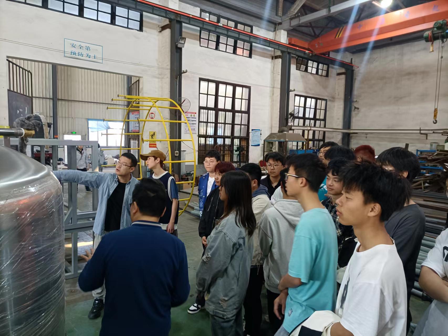 湖南工程学院近200名学生来OD体育（集团）有限公司官网认知实习